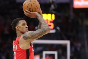 清晨休斯敦火箭备战社区盾，主帅复盘细节曝光，底气十足，资深球员宣示担当的简单介绍